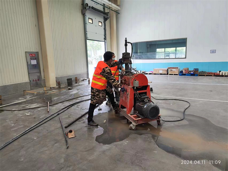 那坡厂房地面下沉塌陷注浆加固施工